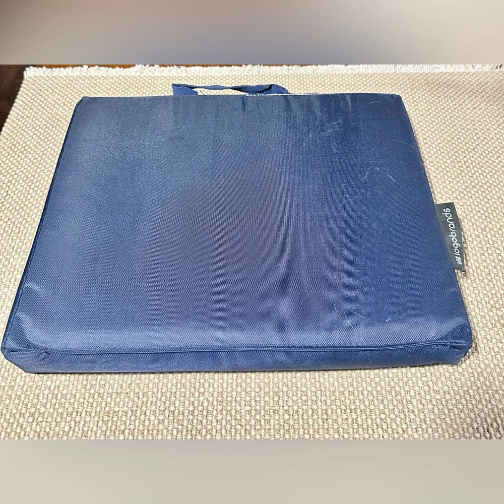 University of Michigan stadium seat cushions “Go Blue” - Picture 4 of 5